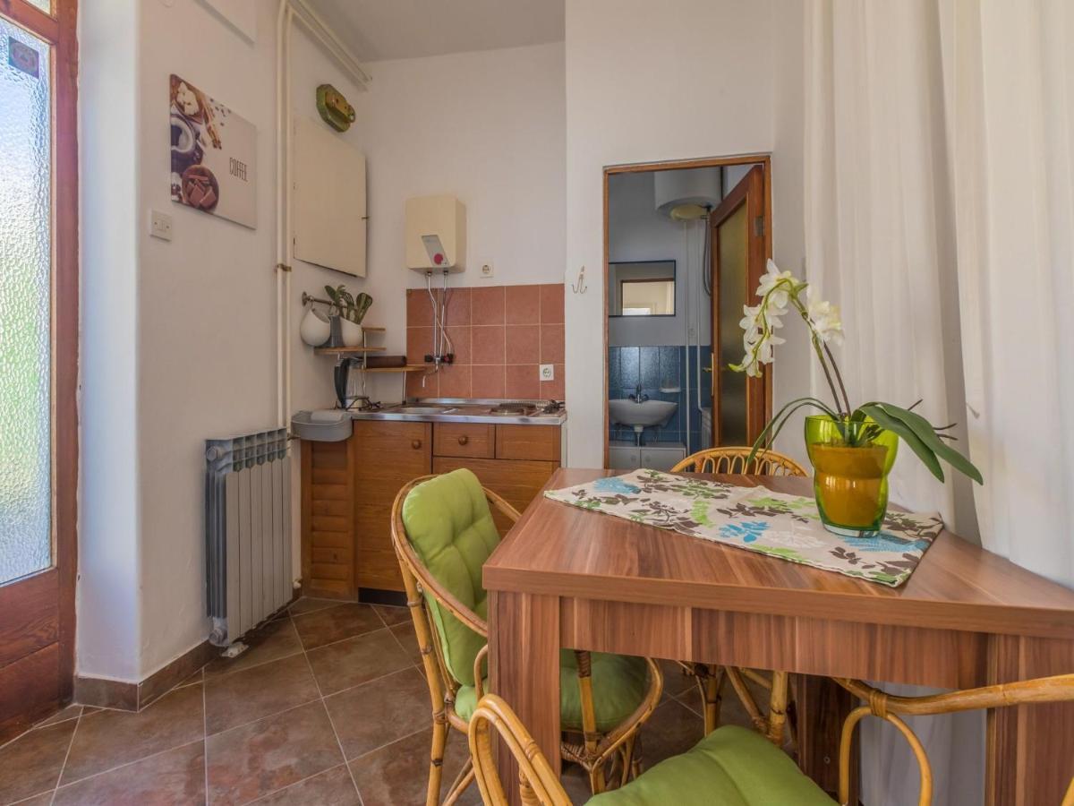 Apartment Roni Цриквеница Экстерьер фото